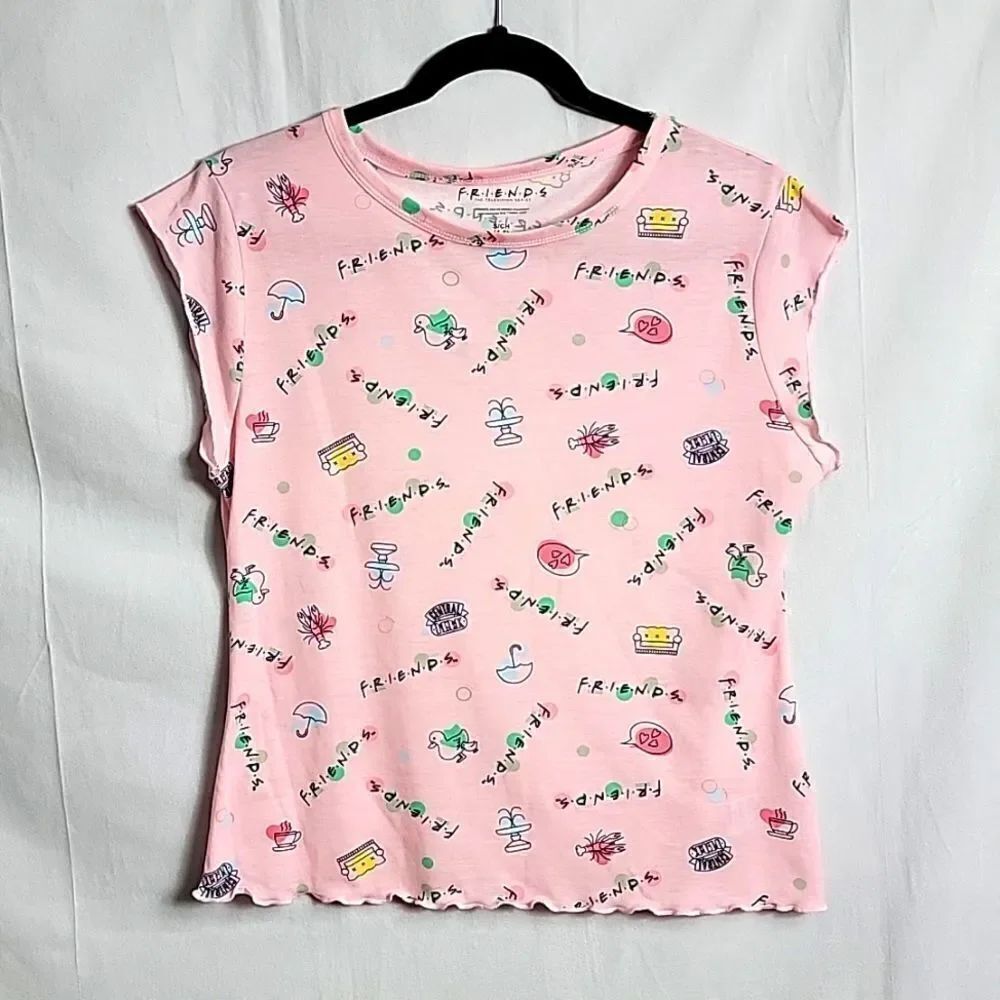 🖤5/$20🖤 NWOT.. Friends pajama top..